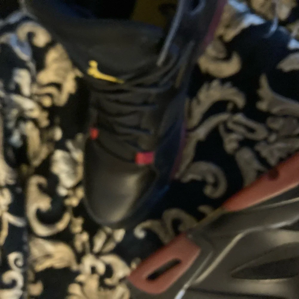 Authentic - Picture 6 of 8